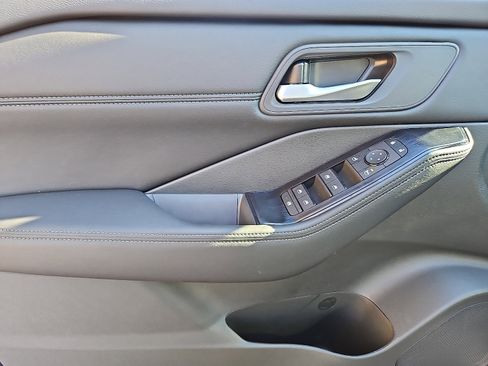 New 2026 Nissan Rogue SV image 9