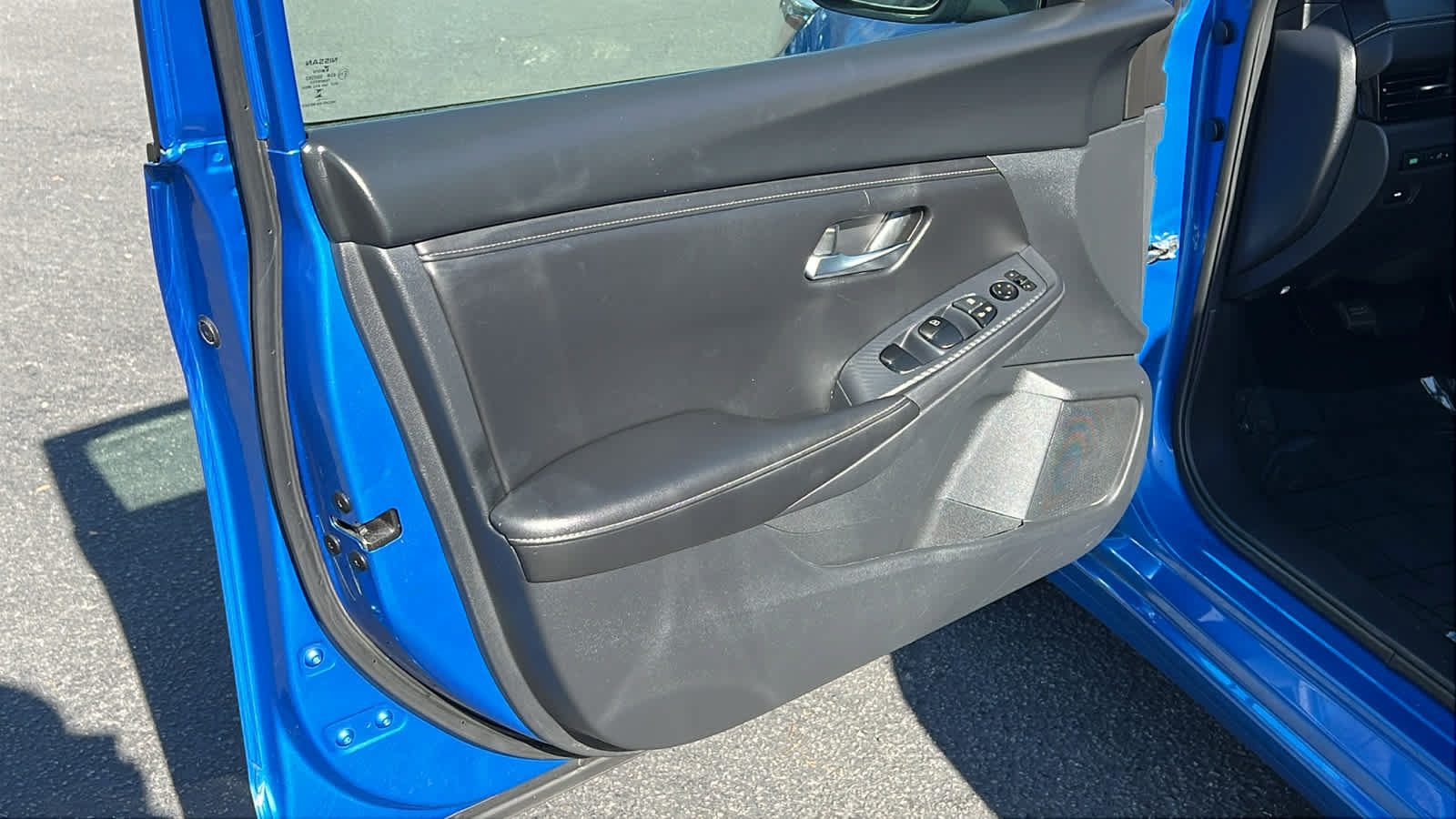 Used 2024 Nissan Sentra SV FWD image 23