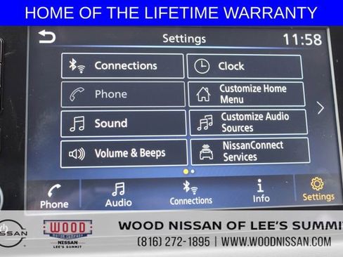 New 2025 Nissan Versa SR w/ Trunk Package image 28