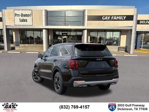 Used 2026 Kia Sorento S image 4