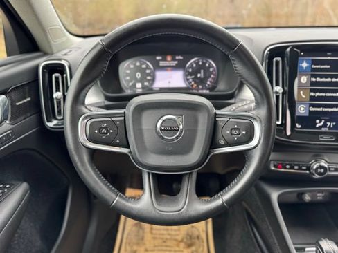 Used 2019 Volvo XC40 T5 Momentum AWD/4WD image 21
