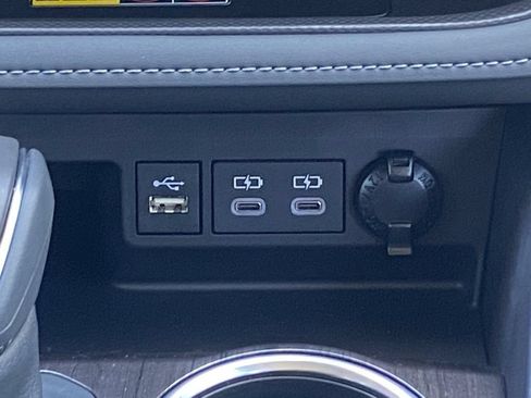 Certified 2026 Toyota Highlander Limited AWD/4WD image 34