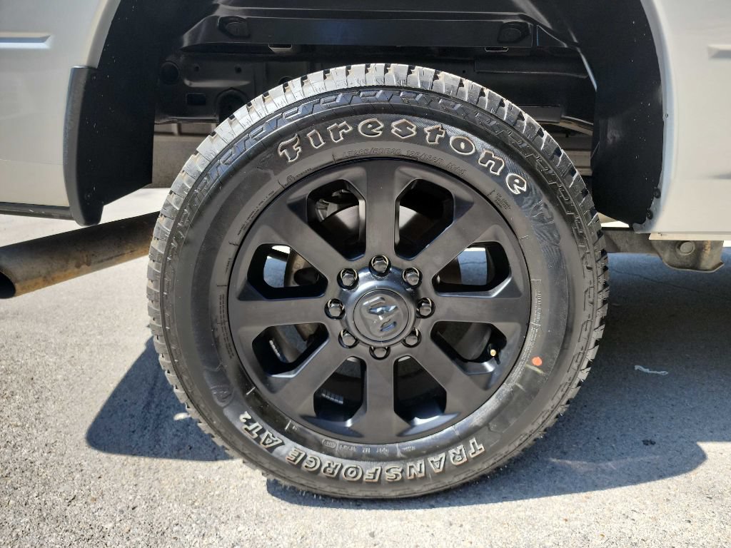 Used 2015 RAM 2500 Tradesman w/ Chrome Appearance Group AWD/4WD image 12