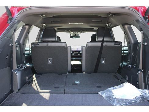 Used 2025 Toyota Highlander XSE image 27