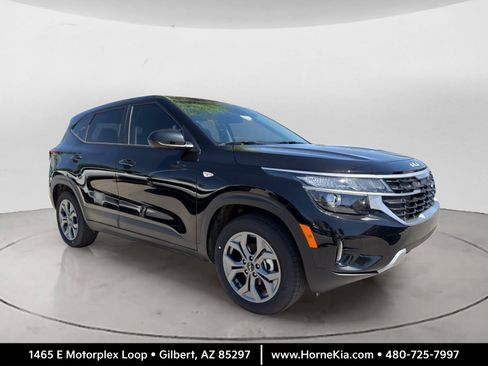 New 2026 Kia Seltos LX FWD image 1