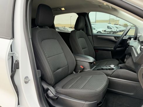 Used 2025 Ford Escape Active image 29