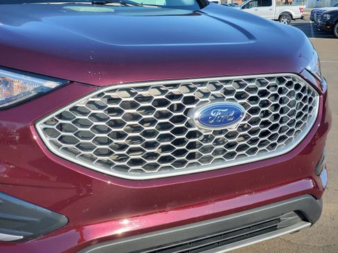 Used 2024 Ford Edge SEL w/ Convenience Package image 7