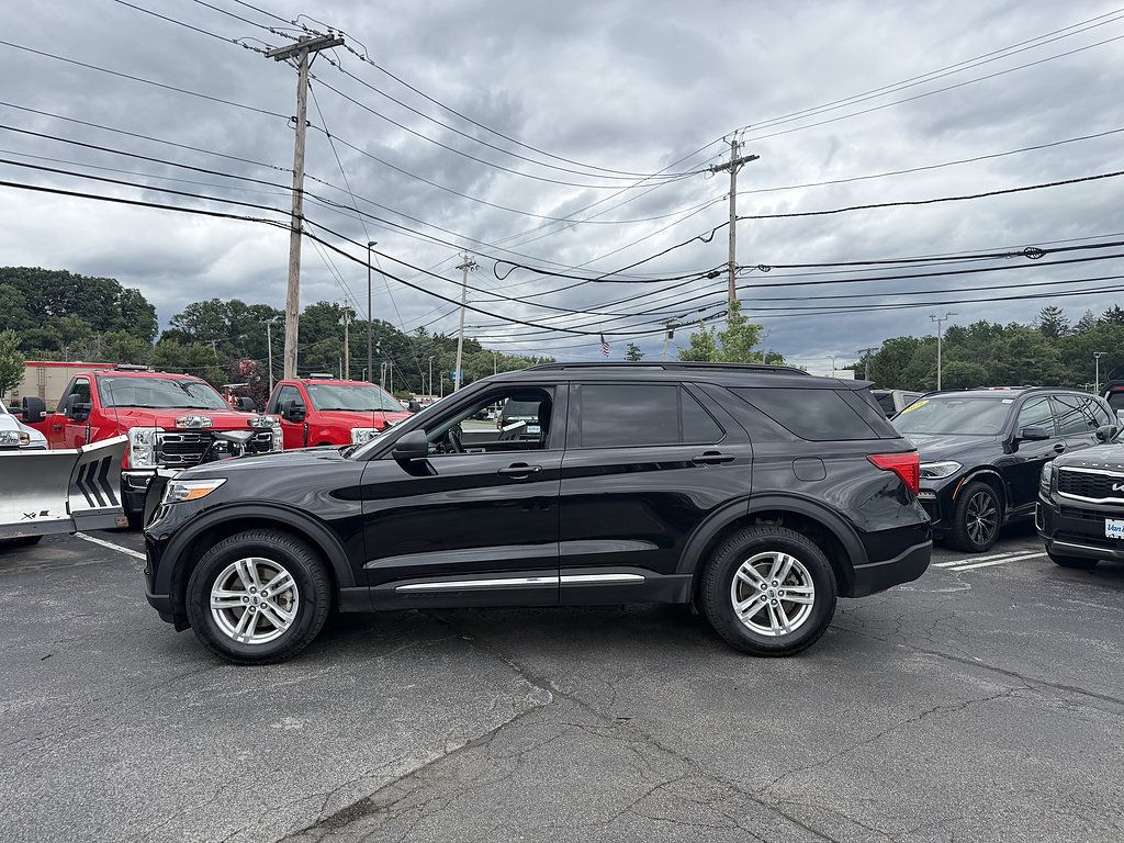 Certified 2023 Ford Explorer XLT w/ Equipment Group 202A AWD/4WD image 4