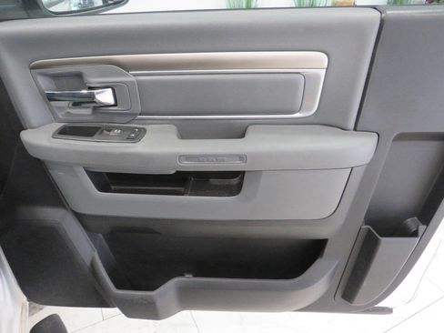Used 2013 RAM 1500 Classic SLT RWD image 22