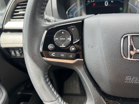 Used 2023 Honda Odyssey Touring image 19