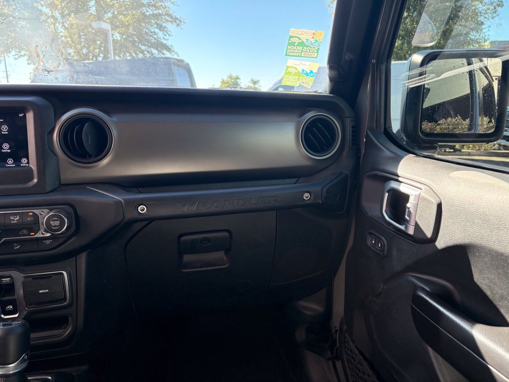 Used 2019 Jeep Wrangler Sport AWD/4WD image 7