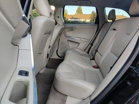 Used 2013 Volvo XC60 3.2 image 9