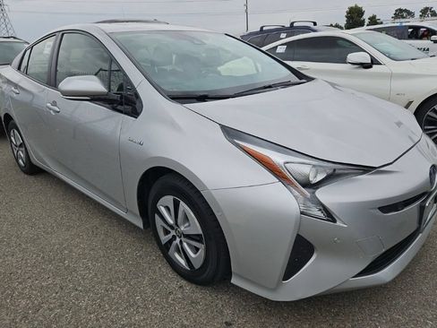 Used 2018 Toyota Prius Three w/ Advanced Technology Package FWD image 2