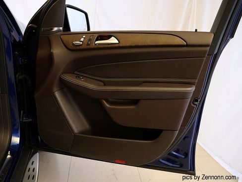 Used 2018 Mercedes-Benz GLE 43 AMG 4MATIC image 35