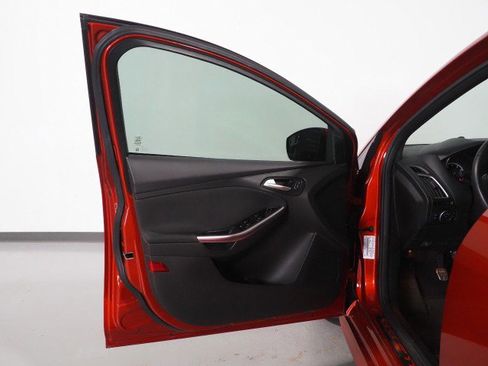 Used 2018 Ford Focus ST image 43