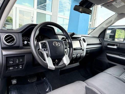 Used 2018 Toyota Tundra SR5 AWD/4WD image 17