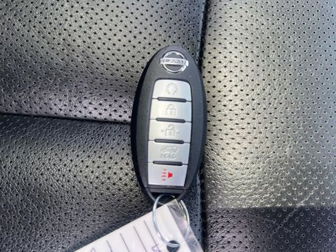 Used 2020 Nissan Rogue SL w/ Premium Package AWD/4WD image 27