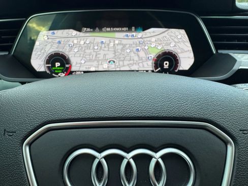 Used 2021 Audi e-tron Premium Plus w/ Premium Plus Package image 34