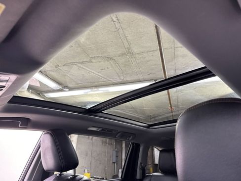 Used 2018 Toyota Highlander Limited Platinum image 28