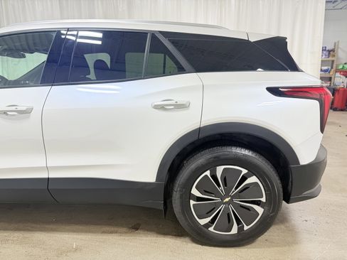 Used 2024 Chevrolet Blazer EV LT image 5