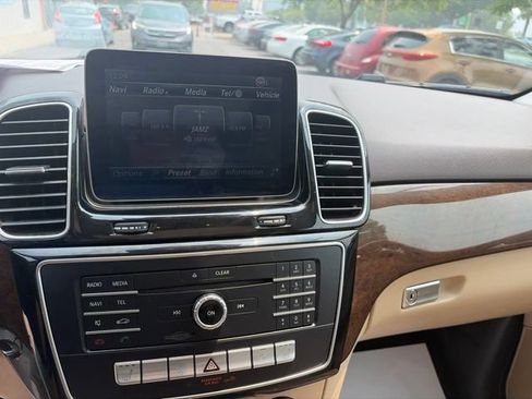 Used 2017 Mercedes-Benz GLE 350 4MATIC image 17