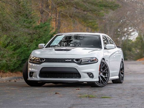 Used 2019 Dodge Charger Scat Pack w/ Daytona Edition Group image 2