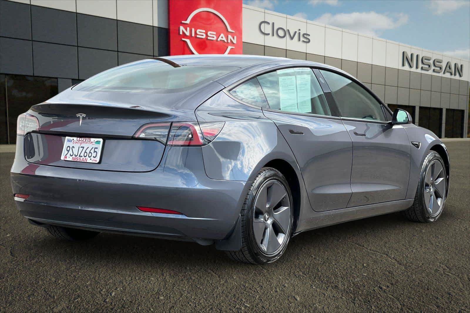 Used 2023 Tesla Model 3 Standard Range RWD image 2