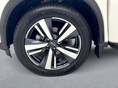 Used 2023 Nissan Rogue SL w/ SL Premium Package image 26