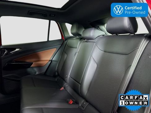 Certified 2021 Volkswagen ID.4 Pro S w/ Gradient Package image 26