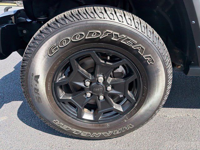 Used 2022 Jeep Gladiator Sport AWD/4WD image 29