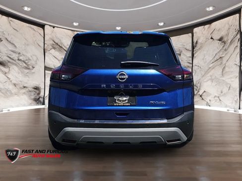 Used 2022 Nissan Rogue SV AWD/4WD image 7