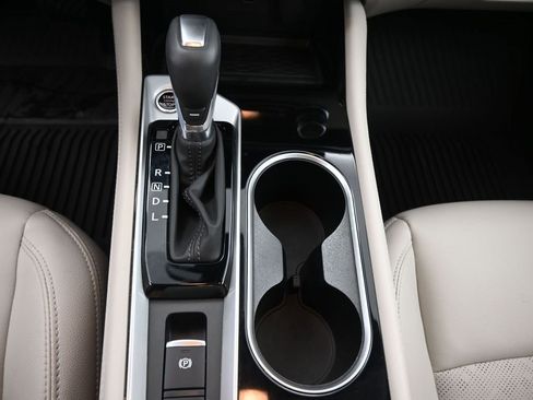 Used 2025 Nissan Altima 2.5 SL image 4