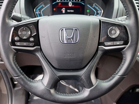 Used 2018 Honda Odyssey EX-L image 18