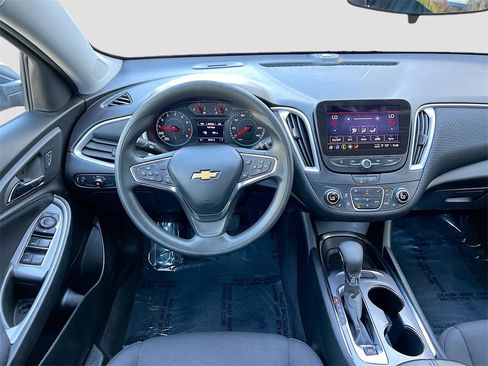 Used 2023 Chevrolet Malibu LT image 21