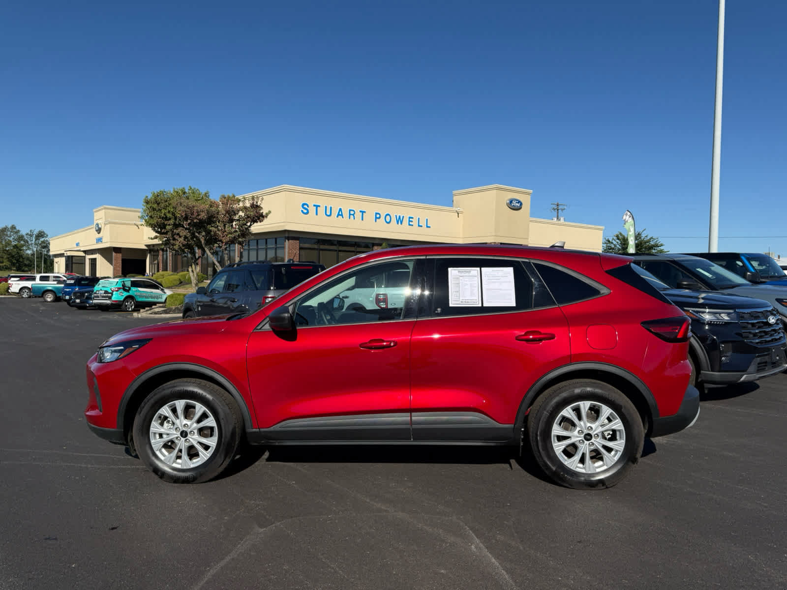 Used 2025 Ford Escape Active w/ Cold Weather Package AWD/4WD image 23