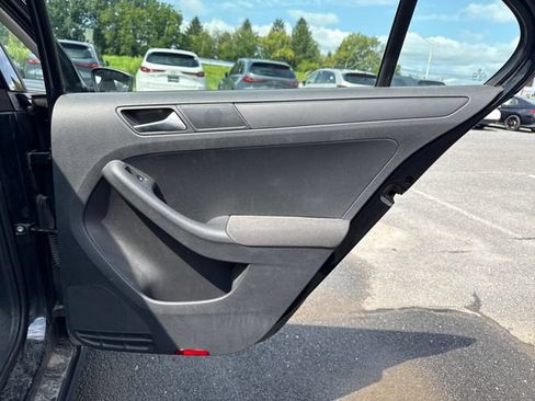 Used 2012 Volkswagen Jetta S FWD image 17