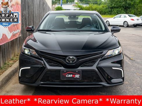 Used 2023 Toyota Camry SE image 2
