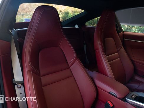 Used 2025 Porsche 911 Carrera image 29