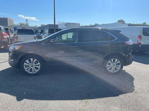 Certified 2024 Ford Edge Titanium w/ Class II Trailer Tow Package image 4