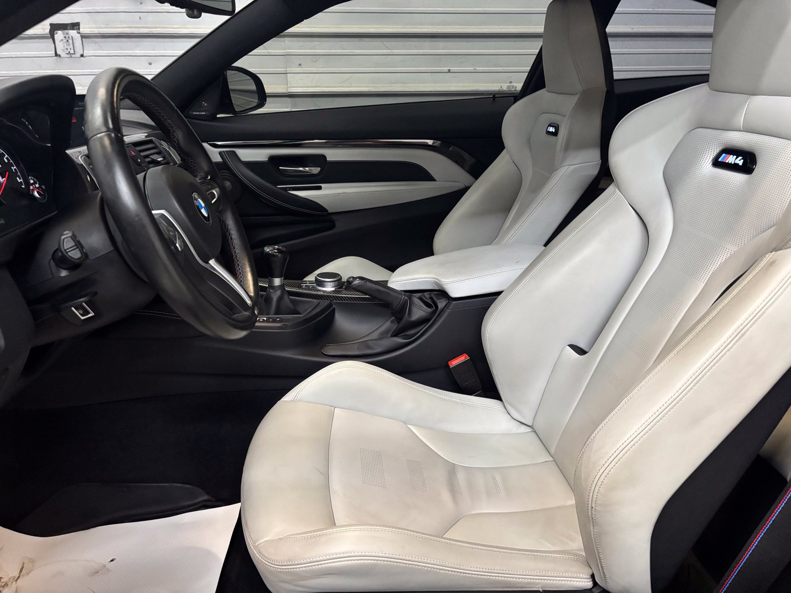 Used 2020 BMW M4 Coupe w/ Competition Package RWD image 12