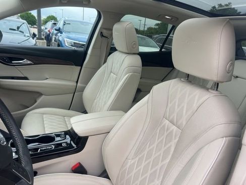 Used 2023 Buick Envision Avenir AWD/4WD image 7