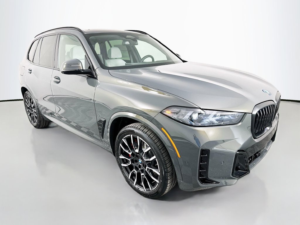 Used 2026 BMW X5 xDrive50e w/ M Sport Package AWD/4WD image 3
