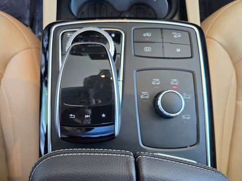 Used 2019 Mercedes-Benz GLS 450 4MATIC image 19