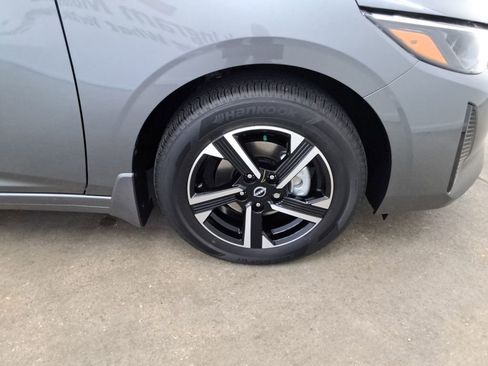 Used 2025 Nissan Sentra SV image 22