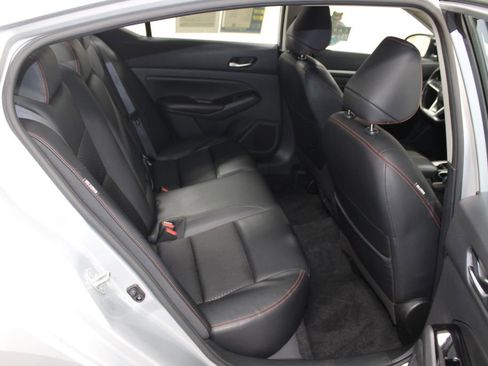 Used 2024 Nissan Altima 2.5 SR image 28