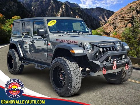 Used 2019 Jeep Wrangler Unlimited Rubicon w/ Uconnect 4C Nav & Sound Group AWD/4WD image 1