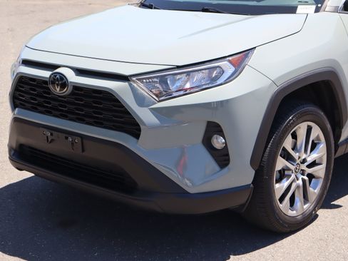 Used 2021 Toyota RAV4 XLE Premium FWD image 6