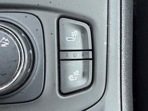 Used 2020 GMC Terrain SLT w/ Preferred Package AWD/4WD image 9