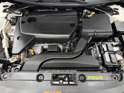 Used 2017 Nissan Altima 2.5 SR FWD image 53