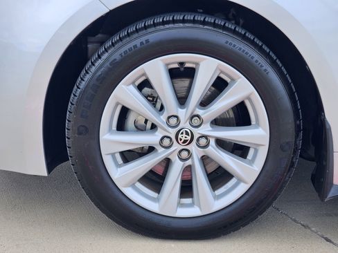 Used 2024 Toyota Corolla SE FWD image 12